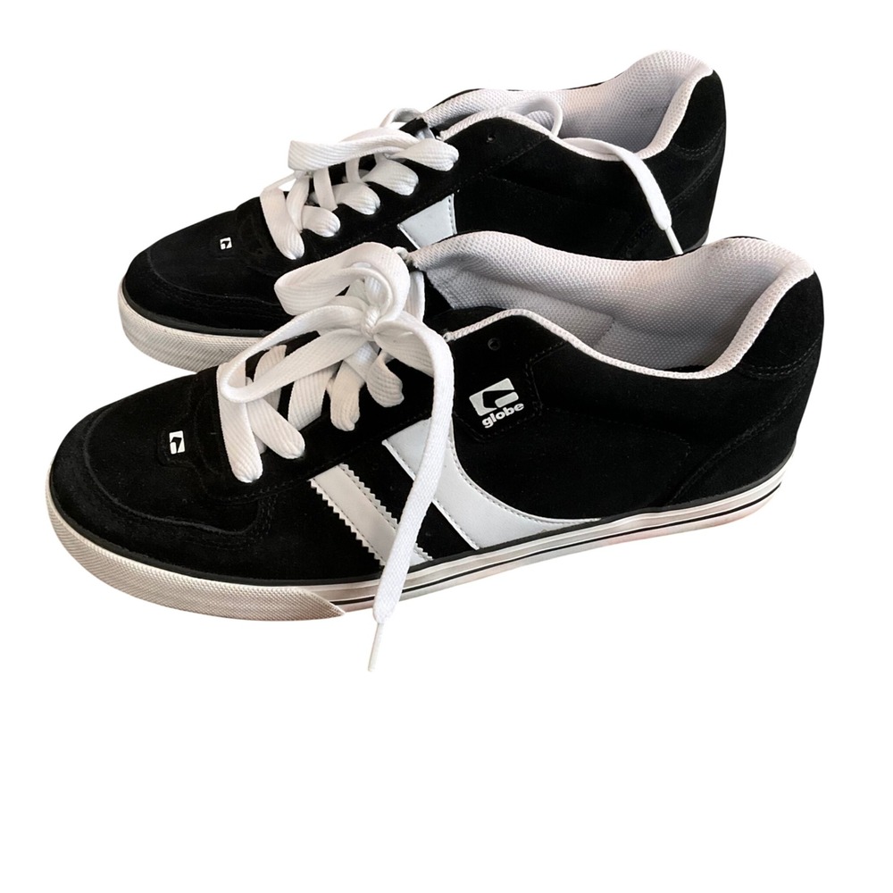 Globe Encore Skate Shoes Mens 13 Black White Suede Low Top Sneakers